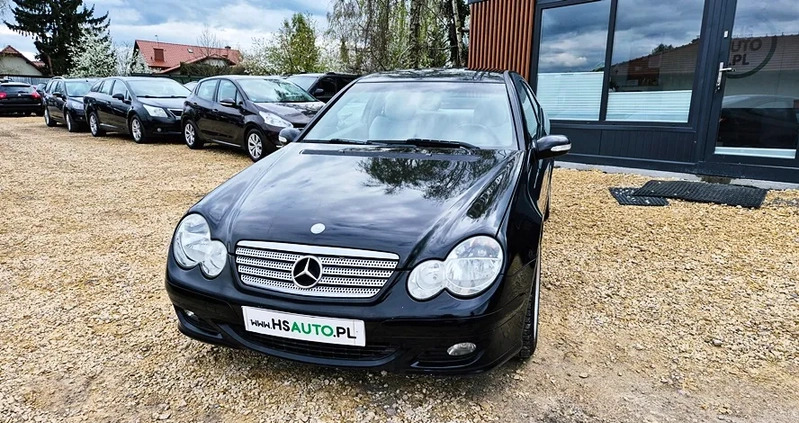 Mercedes-Benz Klasa C cena 14900 przebieg: 236000, rok produkcji 2004 z Nowogród małe 596